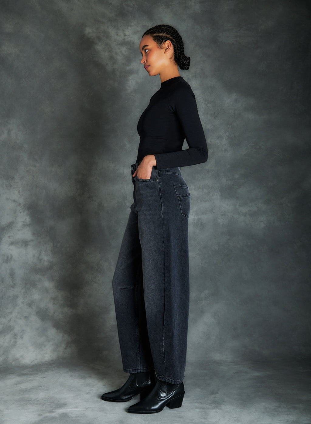 Evelle black barrel jeans