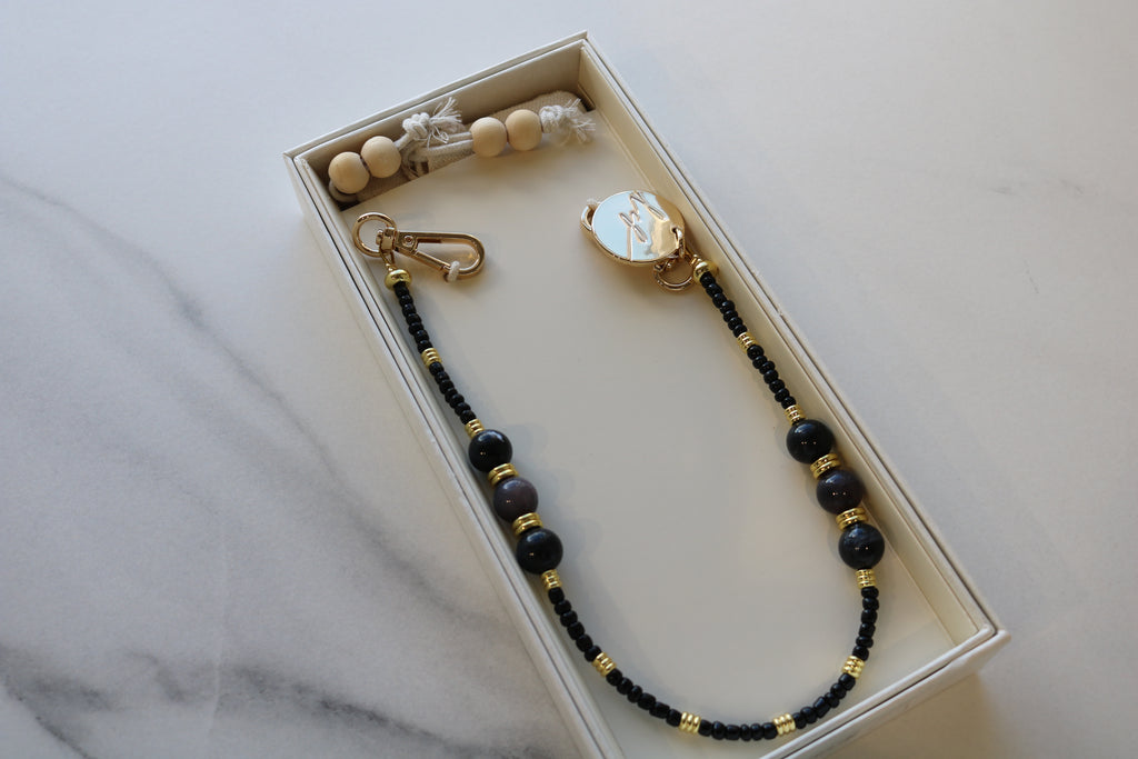 Iris Black Short Chain