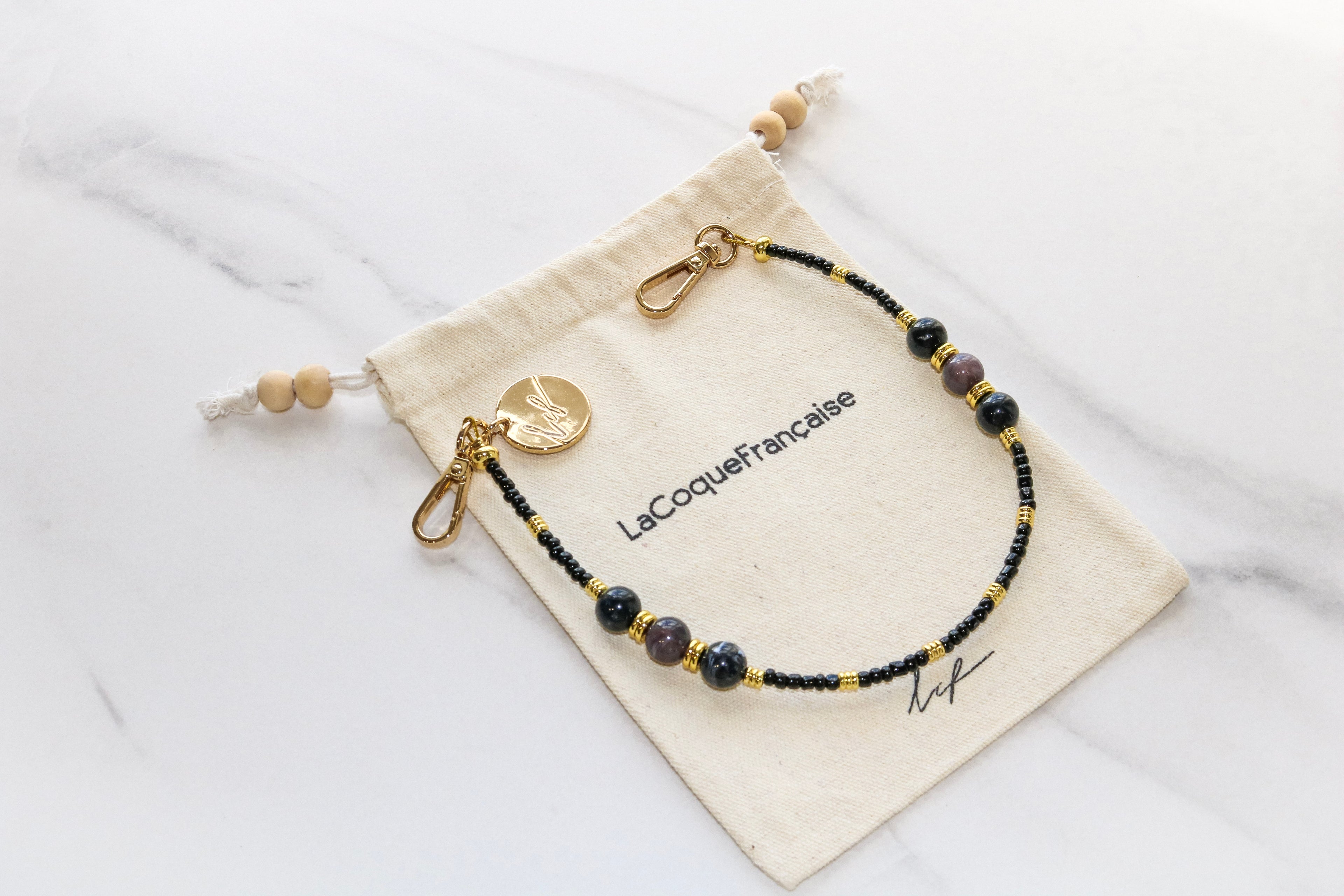 Iris Black Short Chain