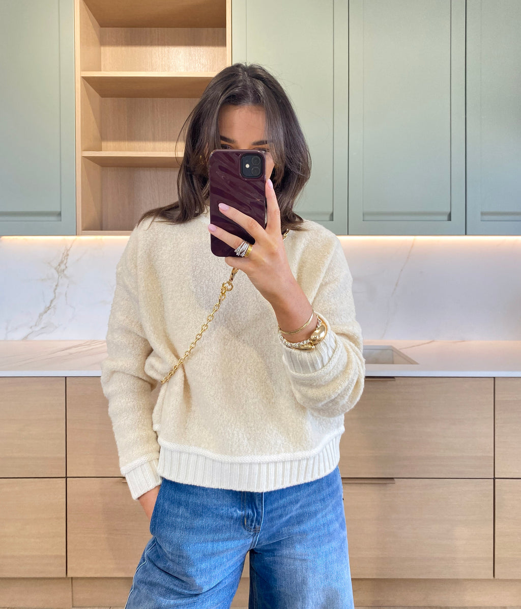 Pia Gold Phone Chain